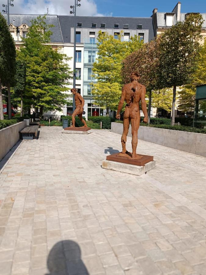 L'Eden De Chartres Apartment ภายนอก รูปภาพ
